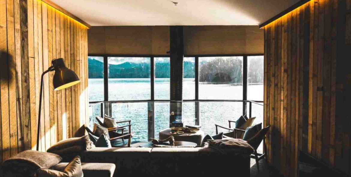 photo-1494336934272-f0efcedfc8d7-1024×683